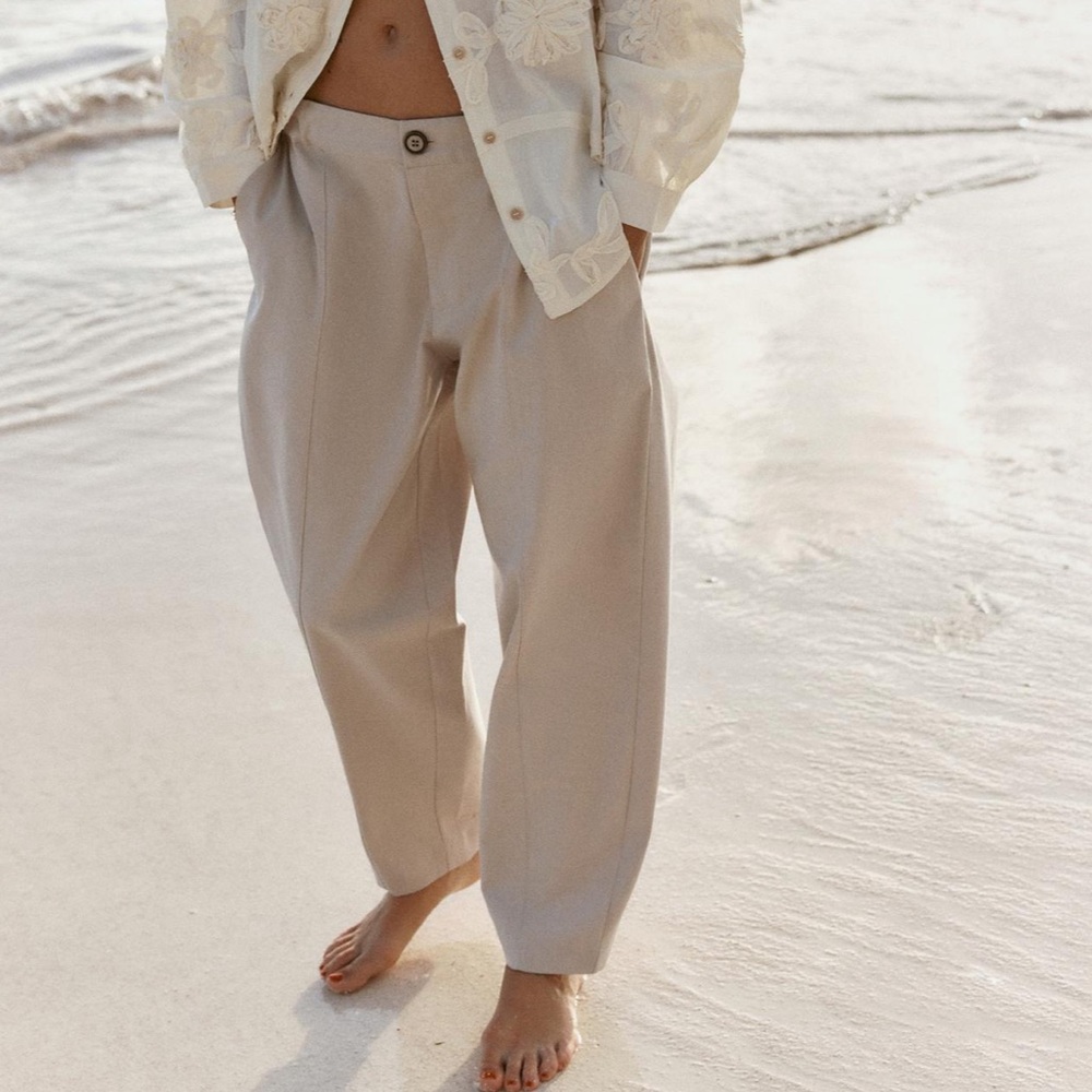 Zara beige sand ELASTIC WAISTBAND CHINOS size 4 NWT